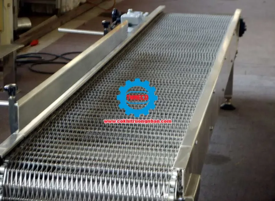 Băng tải xích inox